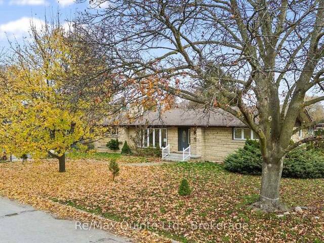 5 STANLEY PARK DRIVE Belleville Ontario, K8N 4N1 - 5 Bedrooms Home For Sale