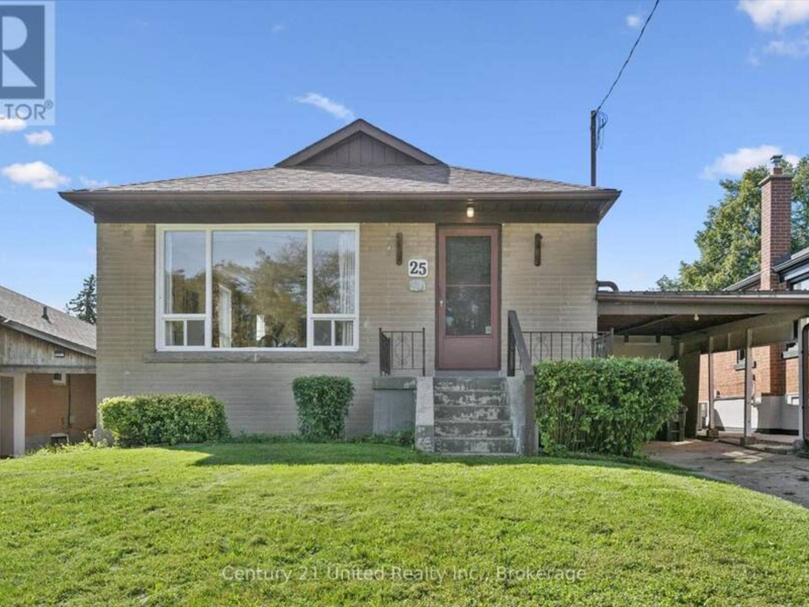 25 VANKIRK ROAD, Toronto, Ontario M1P 1M8