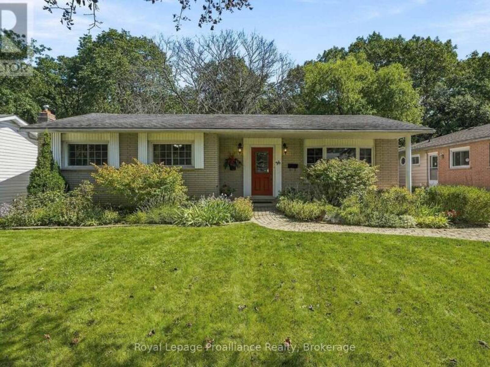 36 PARKVIEW HEIGHTS, Quinte West, Ontario K8V 5L7