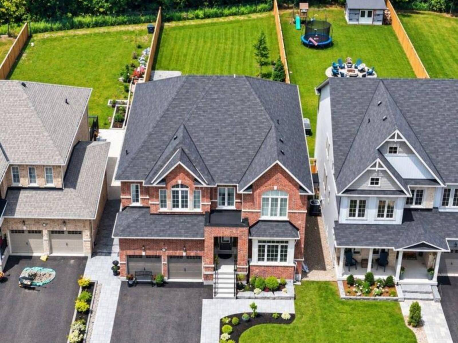 60 HENNESSEY CRESCENT, Lindsay, Ontario K9V 0P3