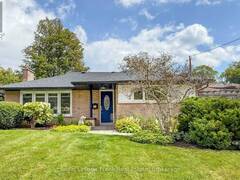 129 KEEWATIN STREET N Oshawa Ontario, L1G 6N2
