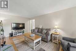 22 ENNISCLARE PLACE | Whitby Ontario | Slide Image Nineteen