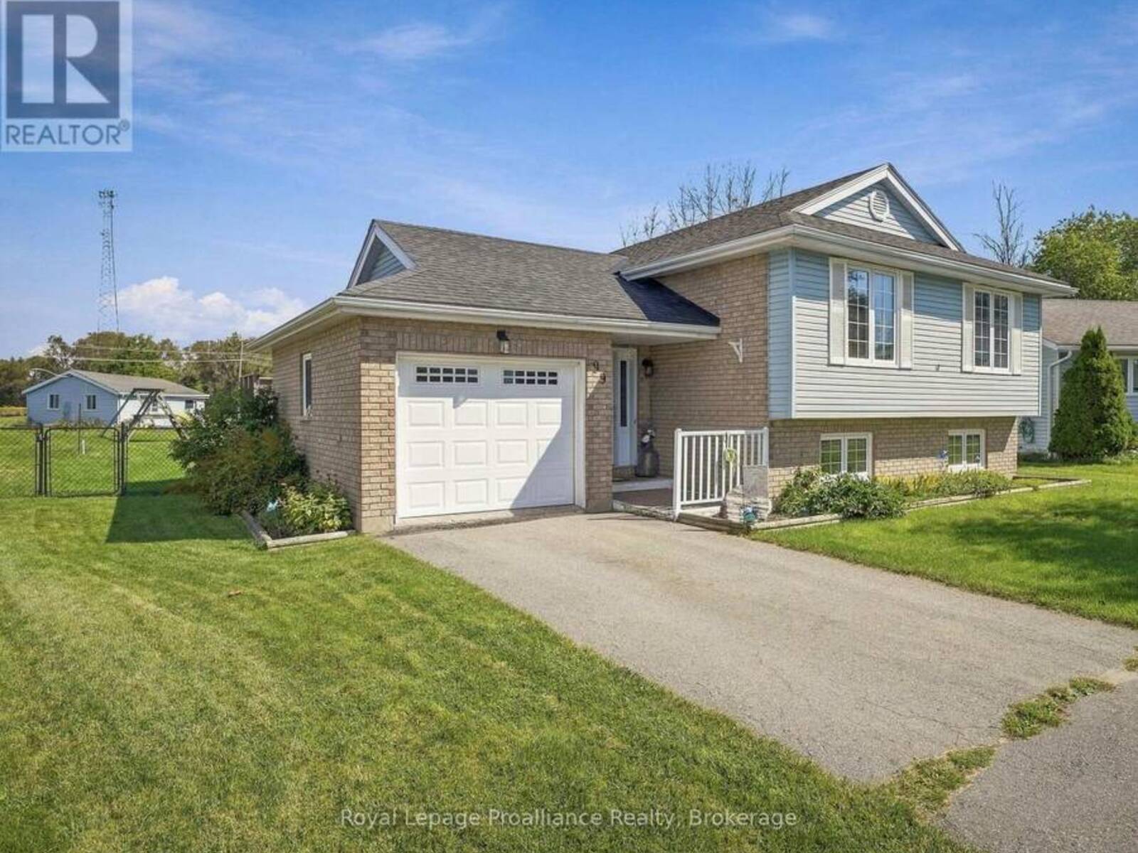 99 WESTWIND CRESCENT, Prince Edward, Ontario K0K 3L0