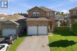 12 LUCAS CRESCENT | Lindsay Ontario | Slide Image Five