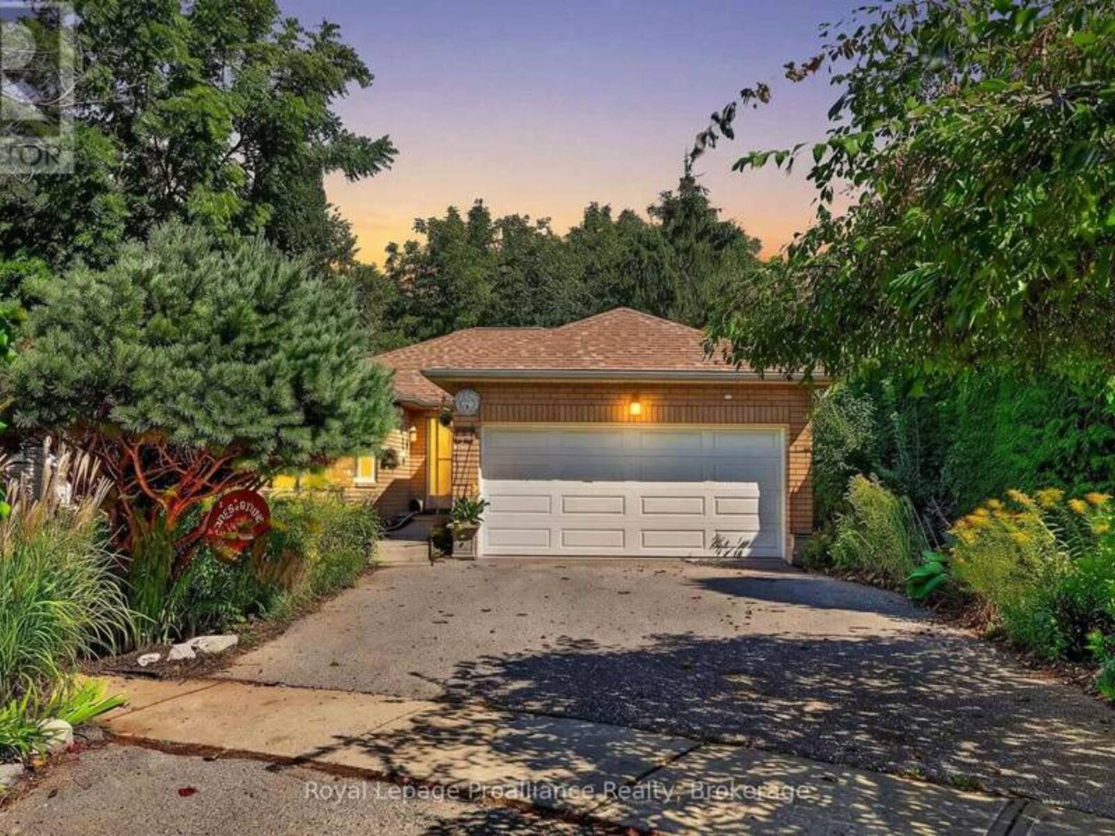 1080 TILLISON AVENUE, Cobourg, Ontario K9A 5N4