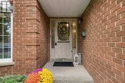 123 ERICKSON DRIVE | Whitby Ontario | Slide Image Three