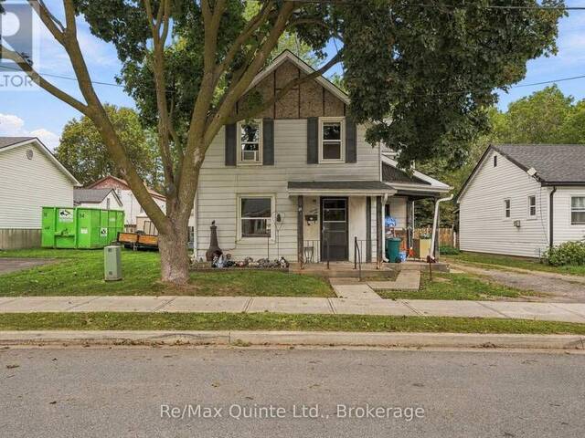 26 STRACHAN STREET Belleville Ontario, K8P 1W8 - 4 Bedrooms Home For Sale