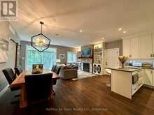 316 1/2 RIVERSIDE DRIVE | Bobcaygeon Ontario | Slide Image Four