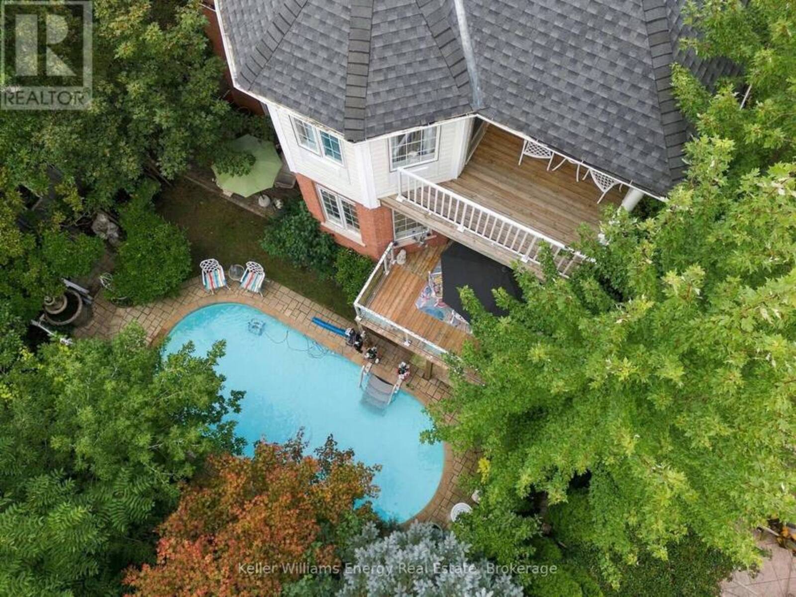 990 GLENBOURNE DRIVE, Oshawa, Ontario L1K 2P9