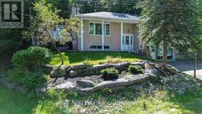 11 RIDGE ROAD | Bancroft Ontario | Slide Image Three