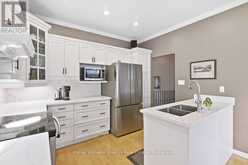 1515 GREENVALLEY TRAIL | Oshawa Ontario | Slide Image Ten