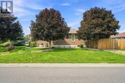 31 ESSEX DRIVE | Belleville Ontario | Slide Image Three