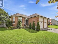25 CEDAR COURT Lindsay Ontario, K9V 6A9