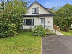 5 CHARLOTTE STREET Quinte West Ontario, K8V 2C1