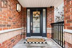 550 BERT BUDD AVENUE | Newmarket Ontario | Slide Image Three
