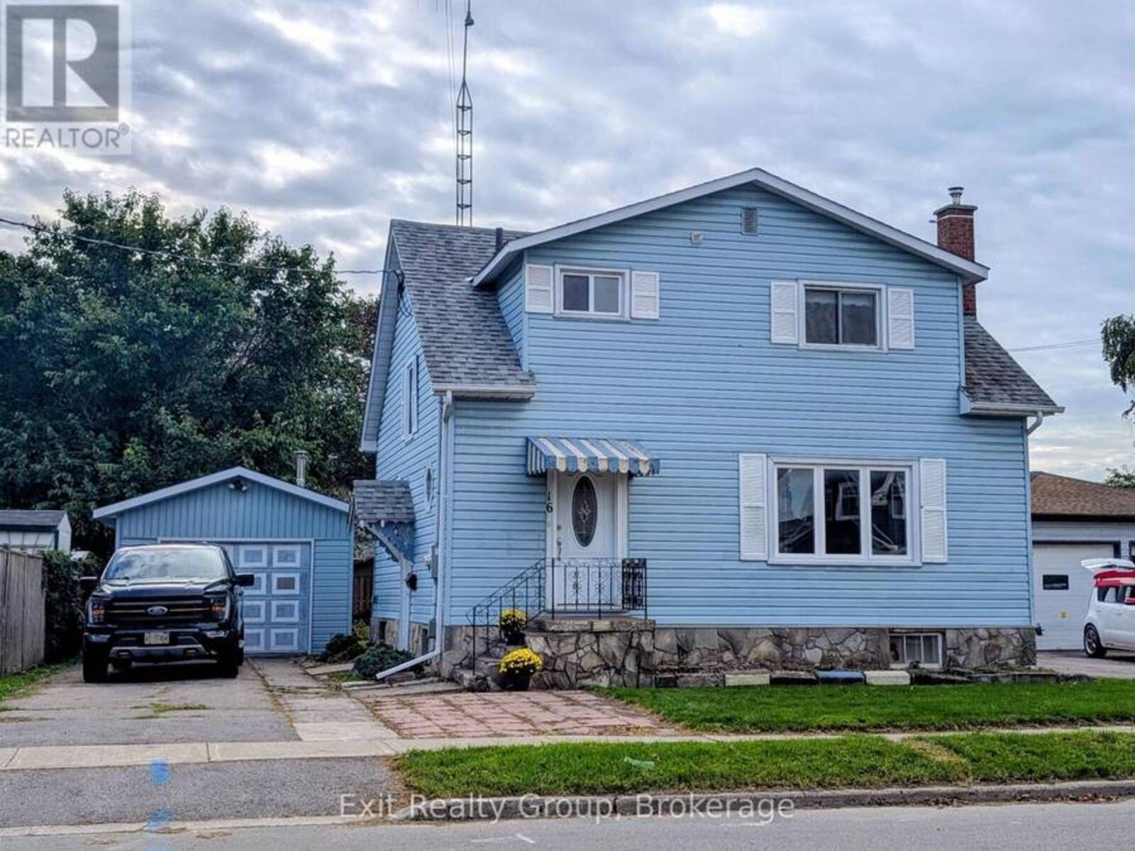 16 MERCIA STREET, Quinte West, Ontario K8V 2P3