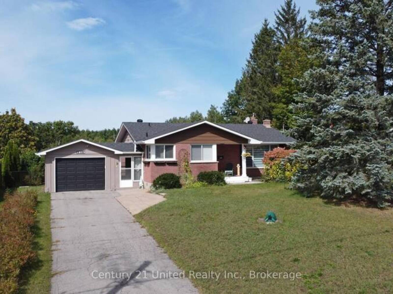 1812 YOUNGS POINT ROAD, North Kawartha, Ontario K0L 2H0