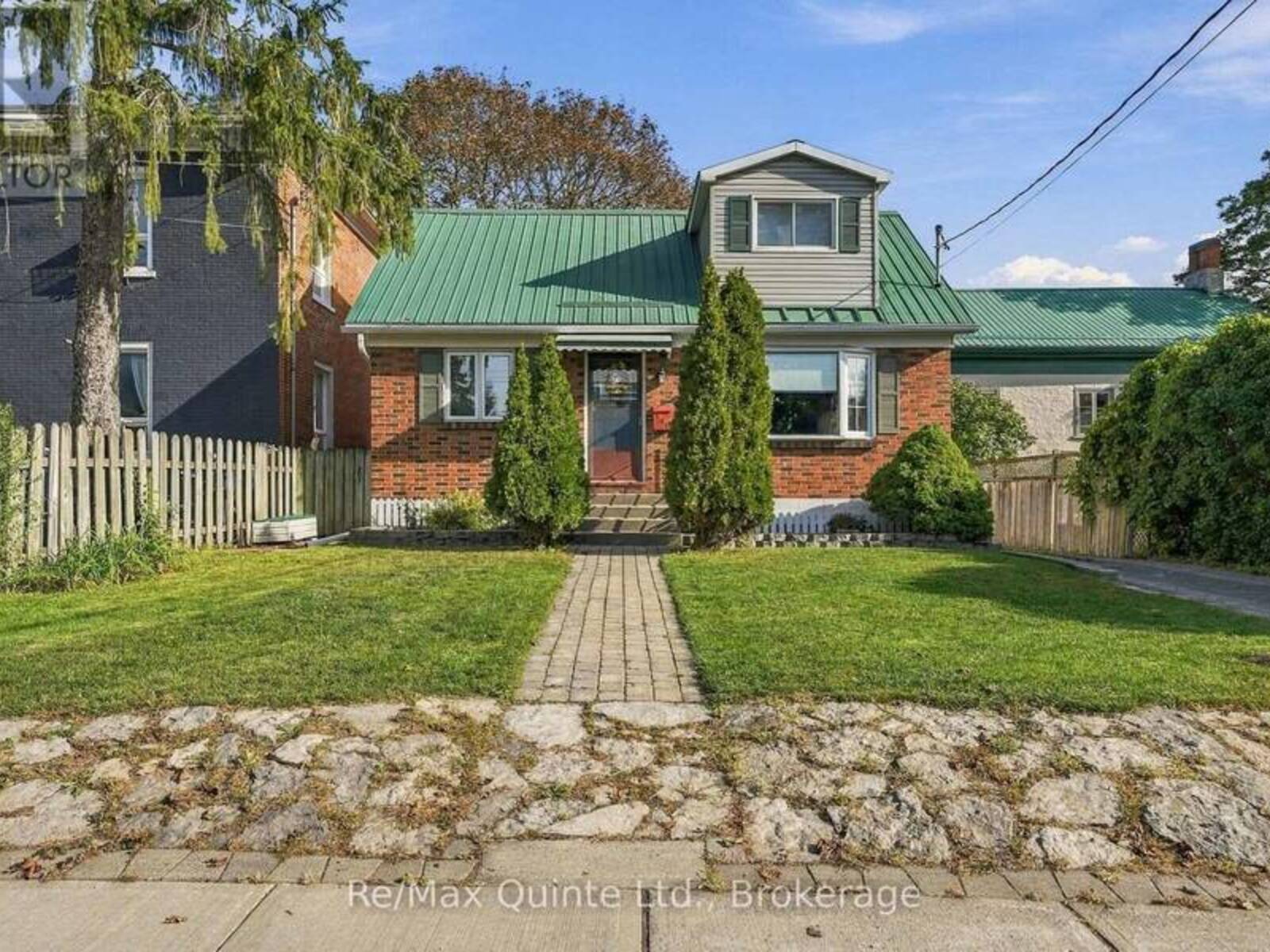 170 MOIRA STREET W, Belleville, Ontario K8P 1T5
