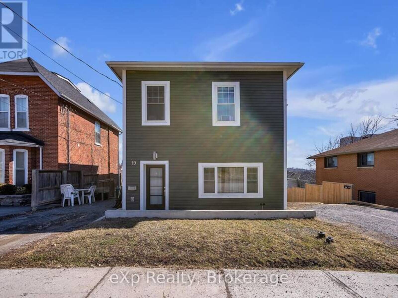 19 ISABEL STREET, Belleville, Ontario K8P 3N4
