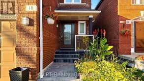18 TAWN CRESCENT S | Ajax Ontario | Slide Image Two