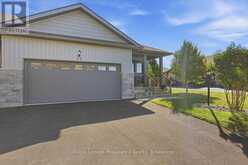 73 DORCHESTER DRIVE | Prince Edward Ontario | Slide Image Three