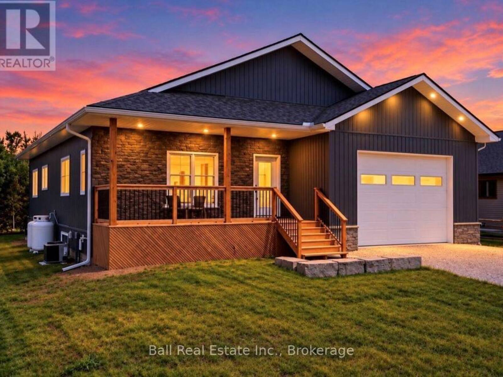 9 WILLIAMS DRIVE, Bancroft, Ontario K0L 1C0