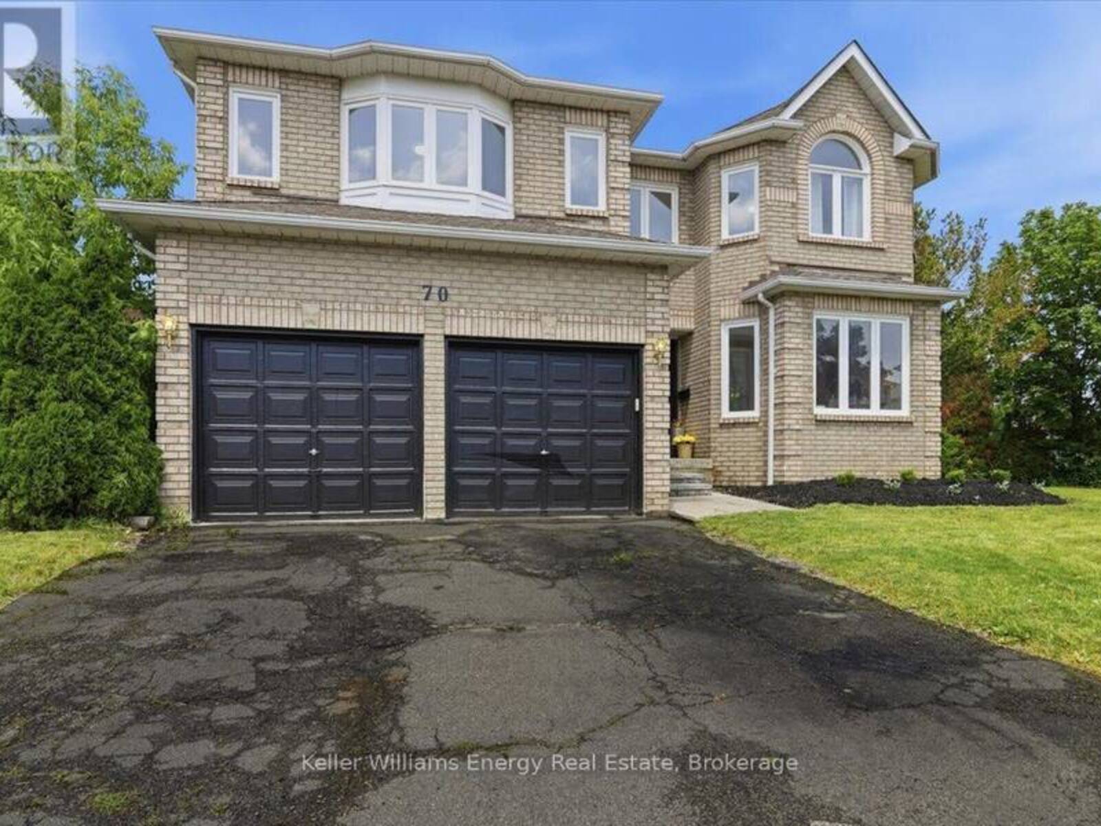 70 WILLOWBROOK DRIVE, Whitby, Ontario L1R 2A8