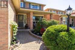630 COGNAC CRESCENT | Pickering Ontario | Slide Image Four