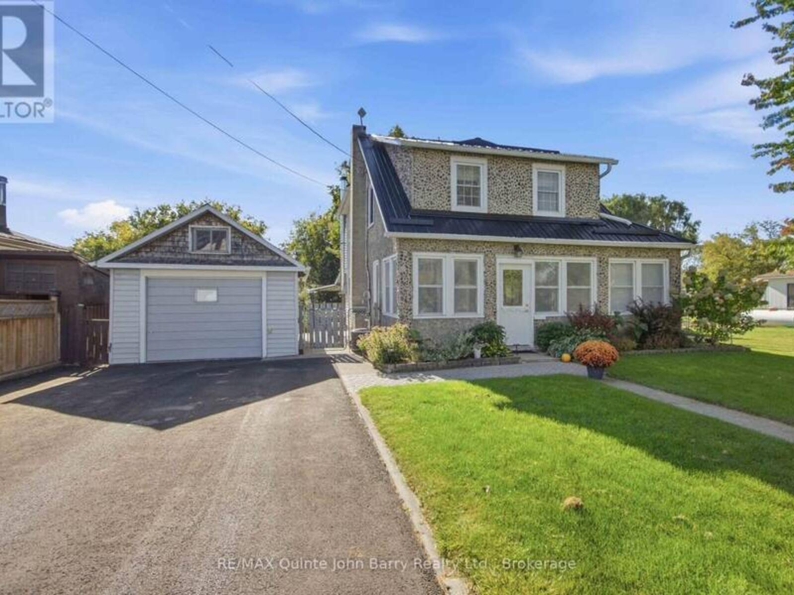 35 QUEEN STREET, Tyendinaga, Ontario K0K 3A0