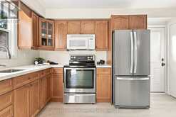 814 CAVAN COURT | Oshawa Ontario | Slide Image Eight