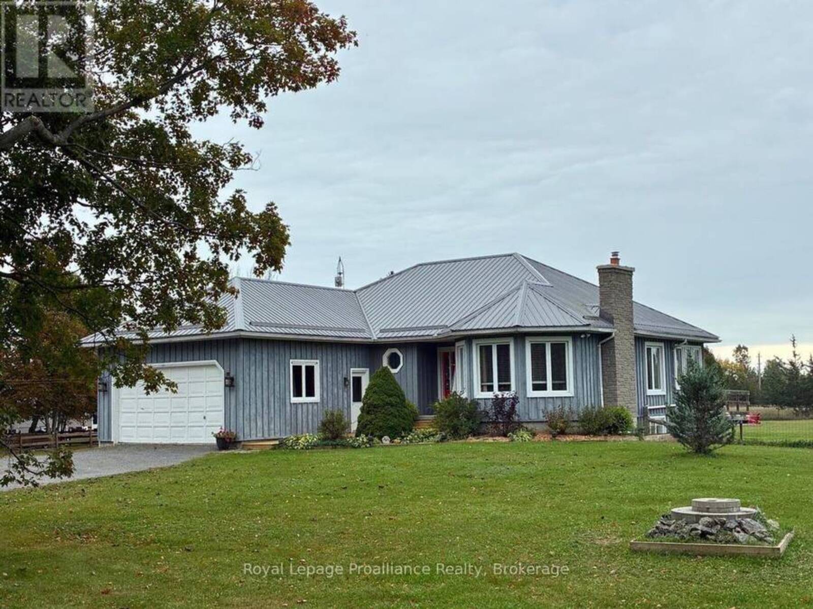 1116 COUNTY RD 8, Prince Edward, Ontario K0K 2T0