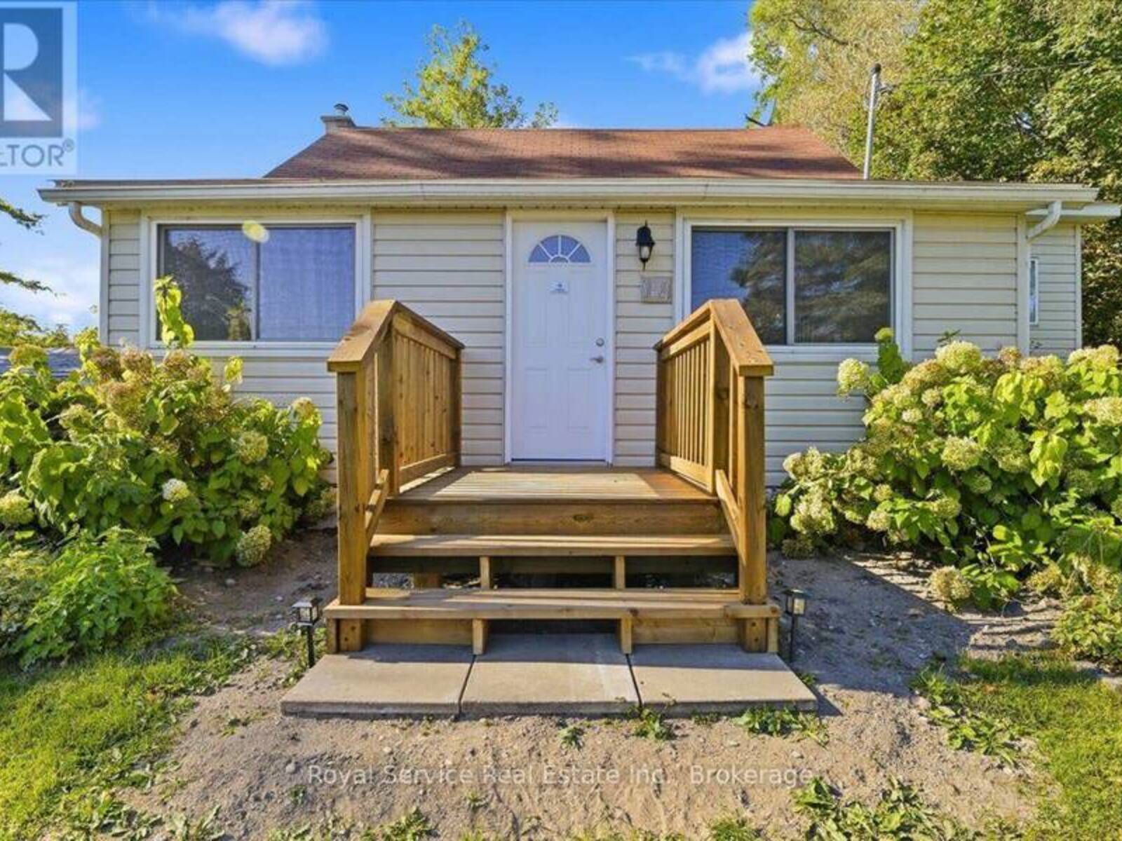 162 PAUDASH STREET, Peterborough, Ontario K9J 0E6