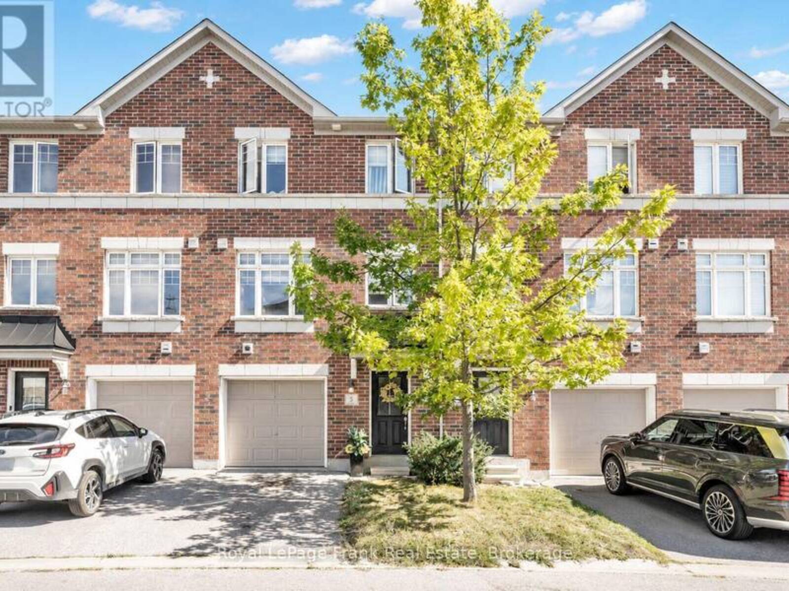 5 MARKHAM TRAIL, Clarington, Ontario L1C 0S4