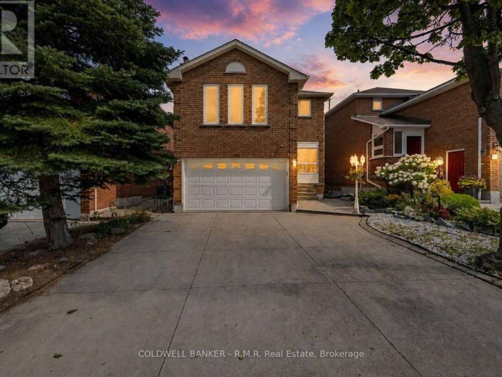 292 UKRAINE ROAD, Mississauga, Ontario L5B 3W6