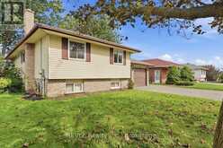 92 MAPLE DRIVE | Belleville Ontario | Slide Image Three