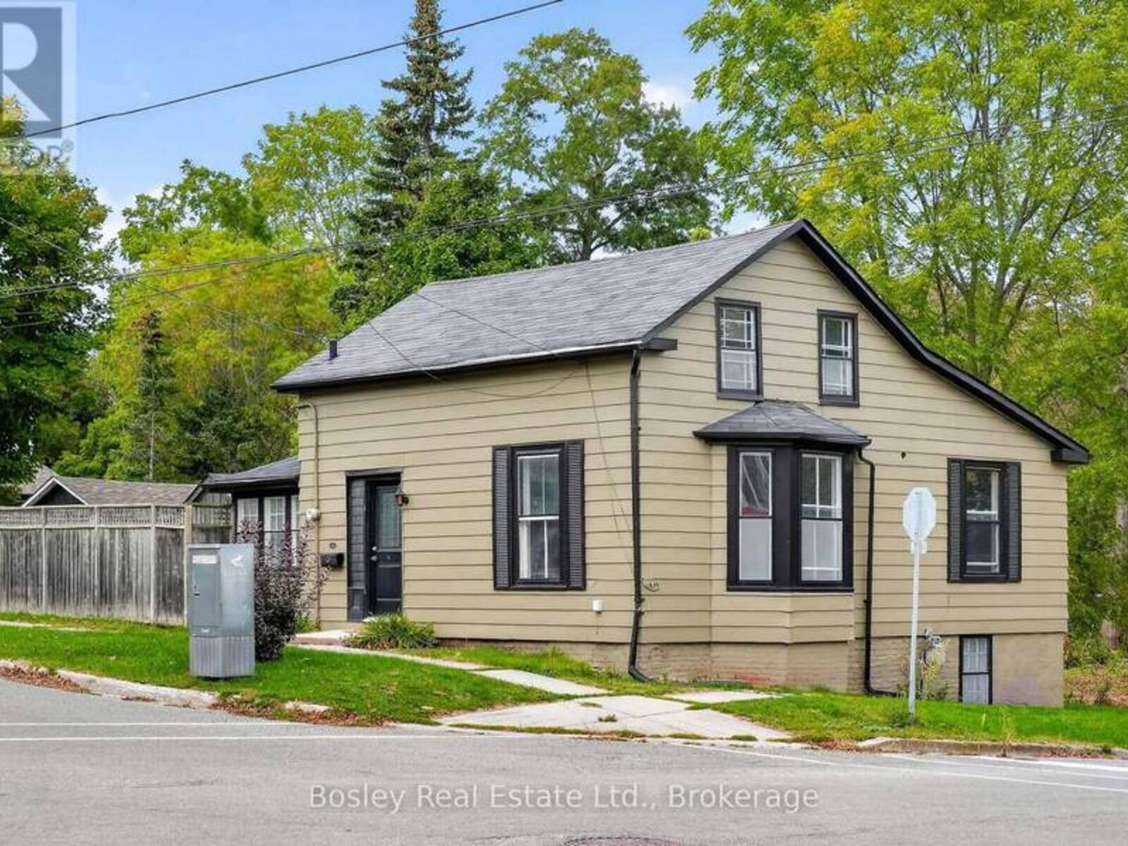 86 CHARLES STREET, Port Hope, Ontario L1A 1S7