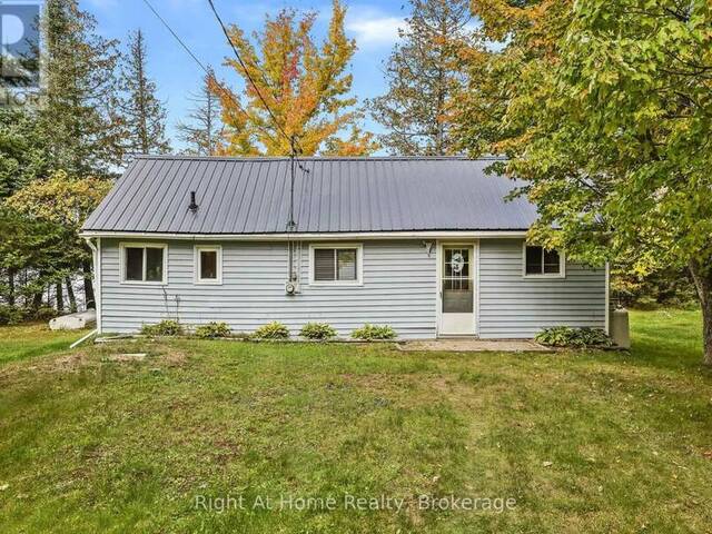25 SNOW LK LANE Coe Hill Ontario, K0L 1P0 - 3 Bedrooms Waterfront Home For sale