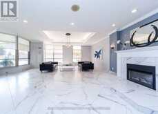 602 - 712 ROSSLAND ROAD E | Whitby Ontario | Slide Image Four