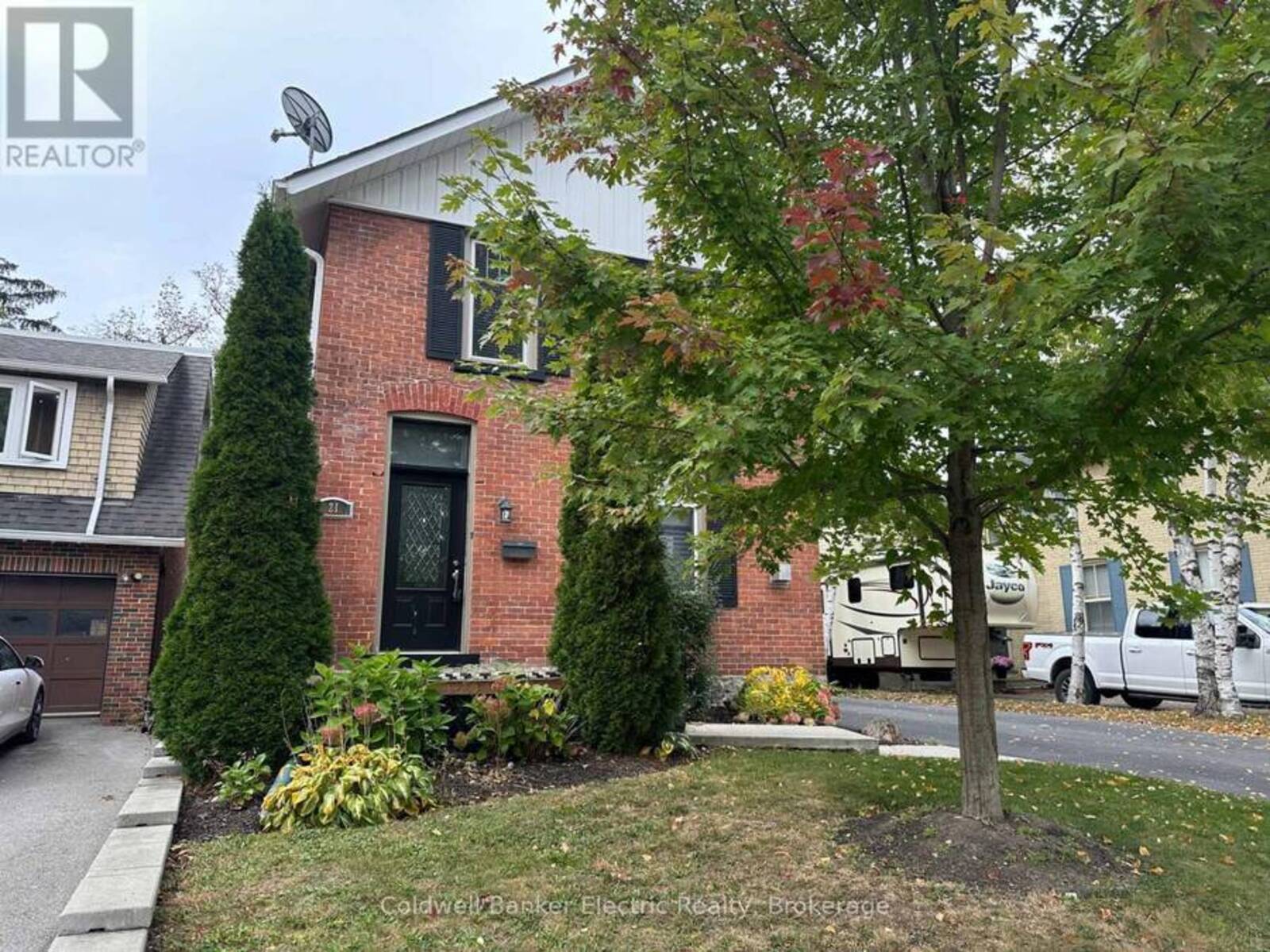 21 SUSSEX STREET N, Lindsay, Ontario K9V 4H3