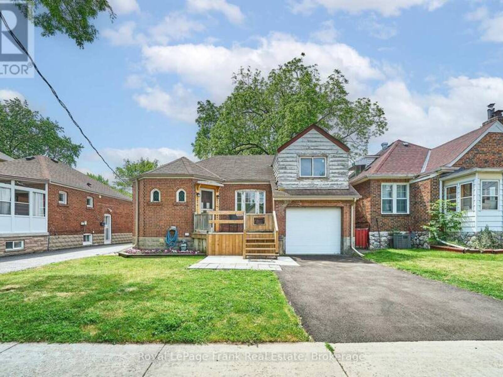 203 WILLIAM STREET, Toronto, Ontario M9N 2H2