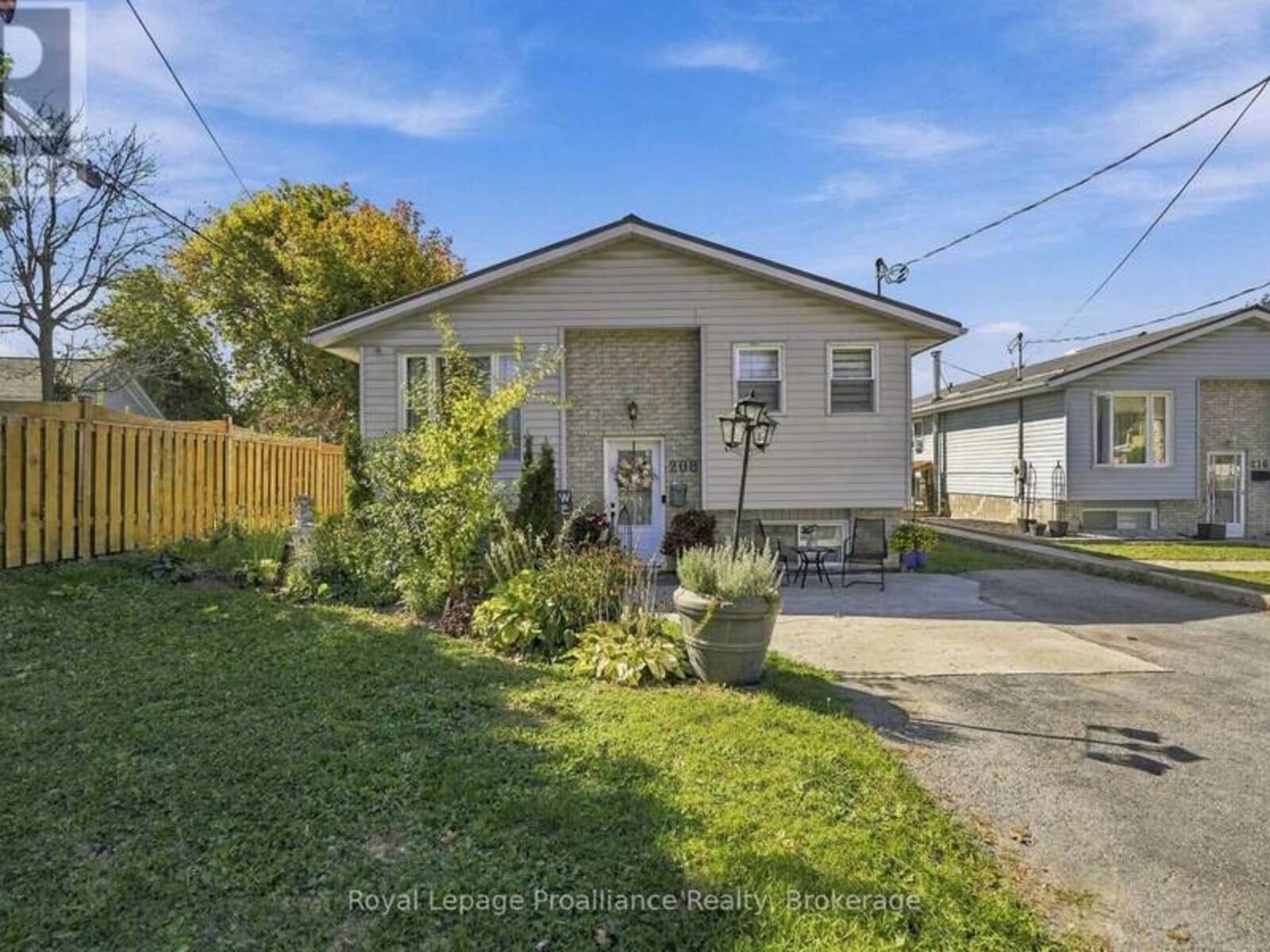 208 BYRON STREET, Quinte West, Ontario K8V 2Z1