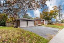 115 VICTORIA AVENUE N | Lindsay Ontario | Slide Image Two