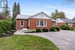 14 ANGELINE STREET S | Lindsay Ontario | Slide Image Three