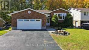 16 MAPLE STREET | Bancroft Ontario | Slide Image Two