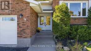 16 MAPLE STREET | Bancroft Ontario | Slide Image Four