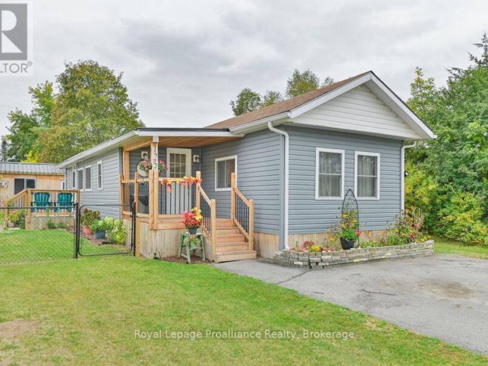 125 - 529 OLD HIGHWAY 2, Quinte West, Ontario K8V 5P5