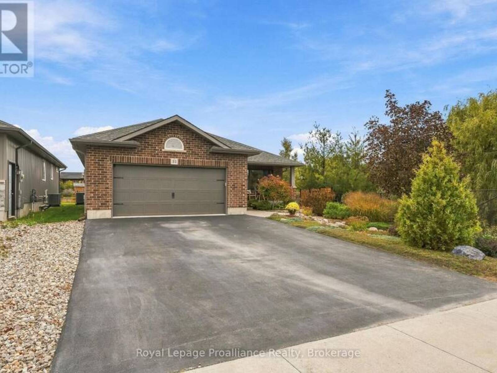 31 AMBROSIA TERRACE, Quinte West, Ontario K8V 0G7