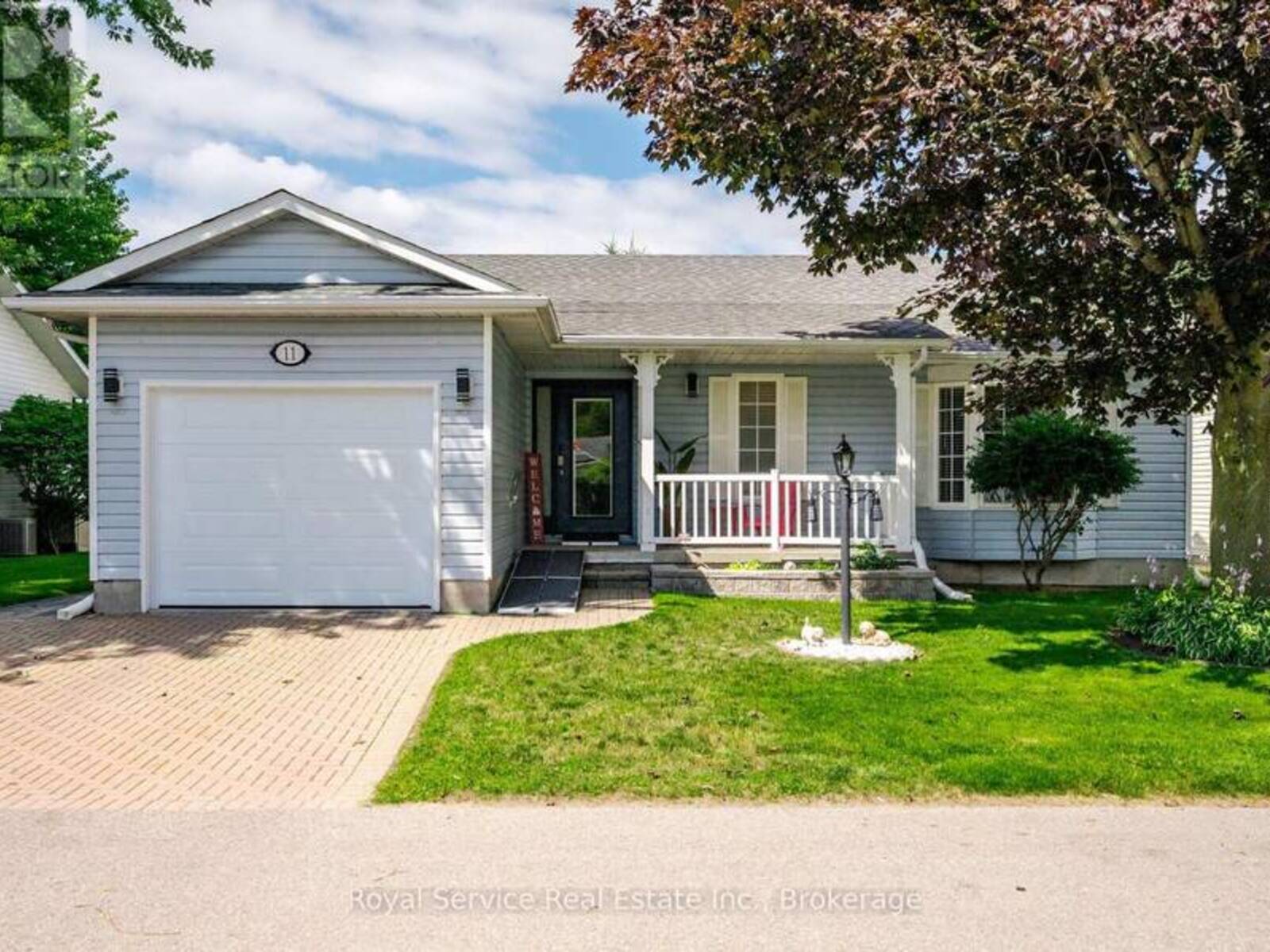 11 ALGONQUIN TRAIL, Clarington, Ontario L1B 1A1