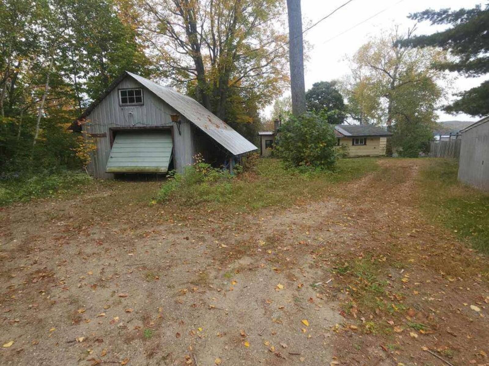 83 FELL RD, R.R. #2 BAPTISTE, Hastings Highlands, Ontario K0L 2S0