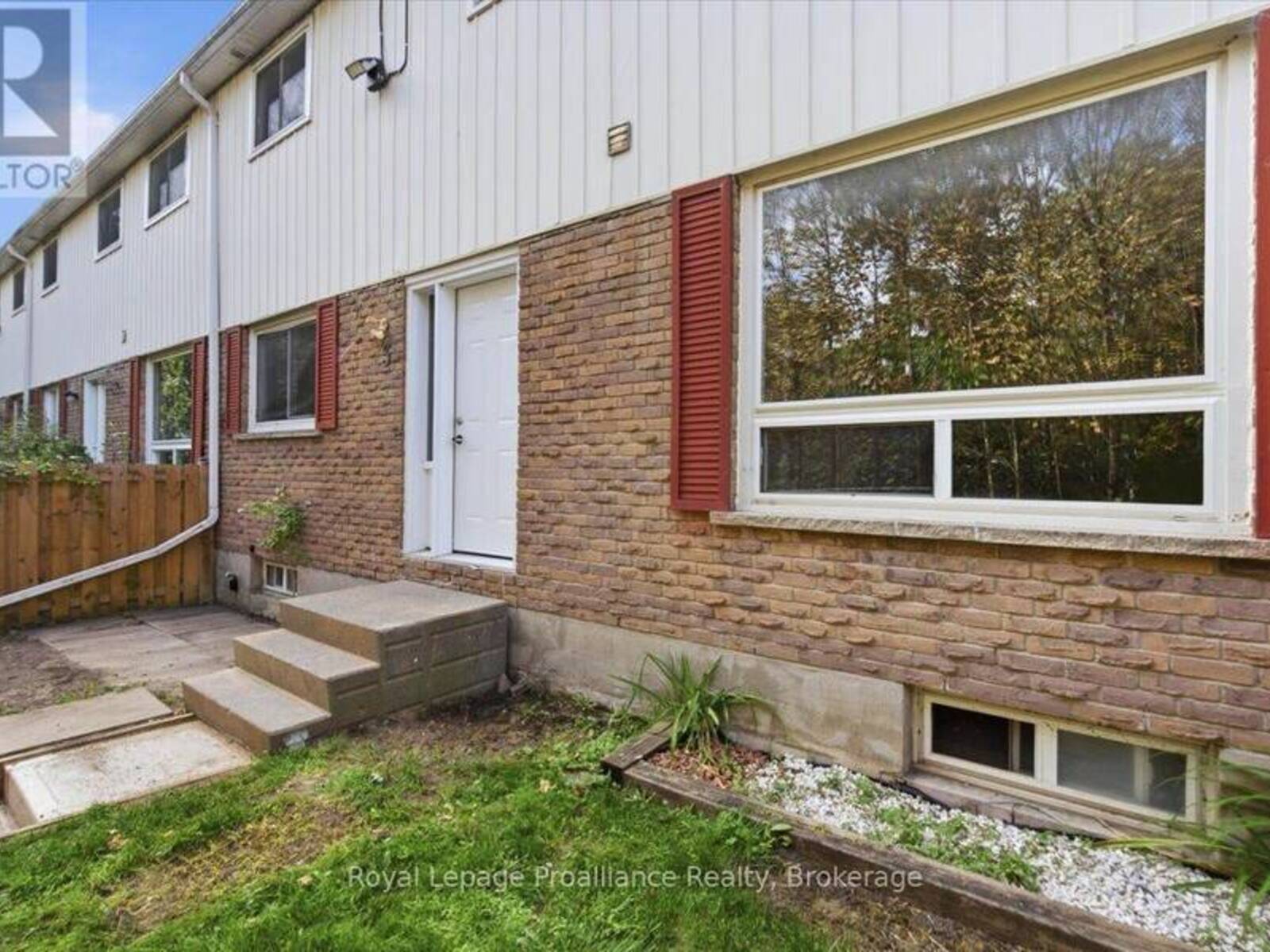 3 - 11 TRACEY PARK DRIVE, Belleville, Ontario K8P 4R4
